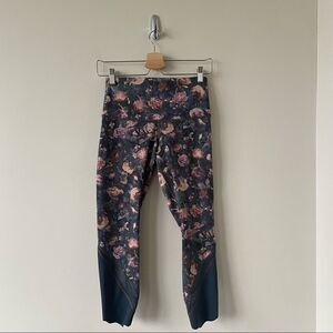 LULULEMON Wunder Under Crop II (Special Edition) *Scallop 24" Frosted Rose